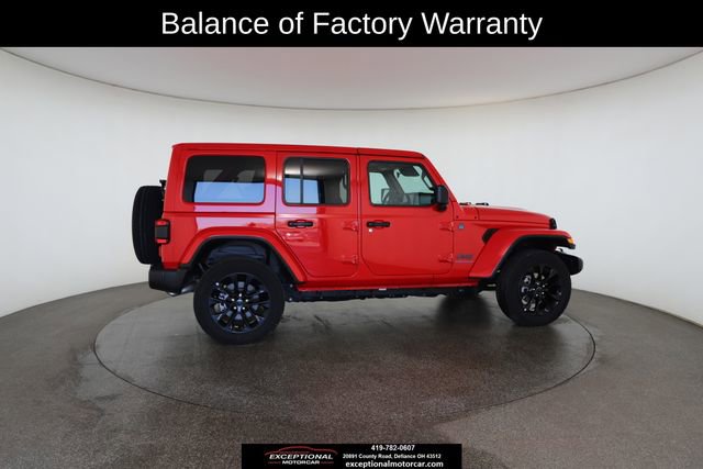 Used 2025 Jeep Wrangler Unlimited Sahara w/ Safety Group image 22