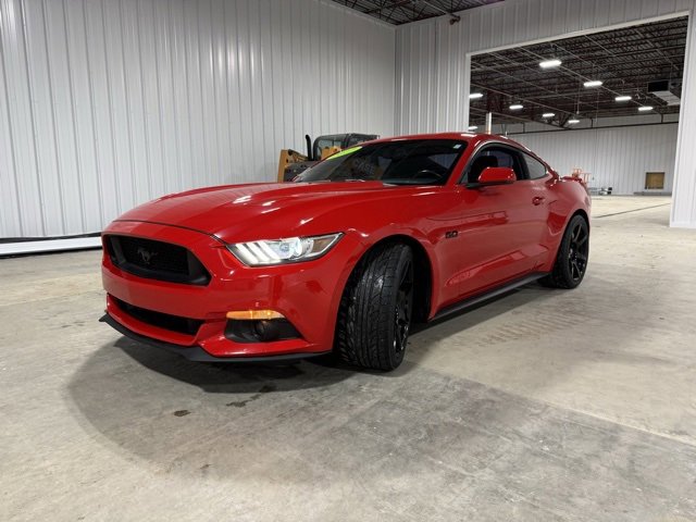 Used 2017 Ford Mustang GT image 3