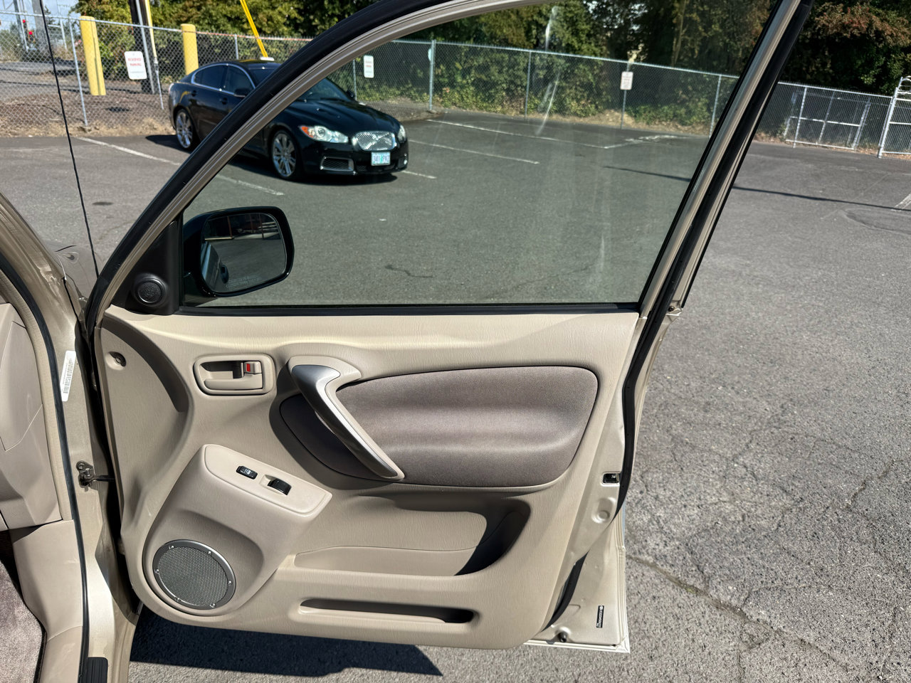 Used 2005 Toyota RAV4 2WD image 19