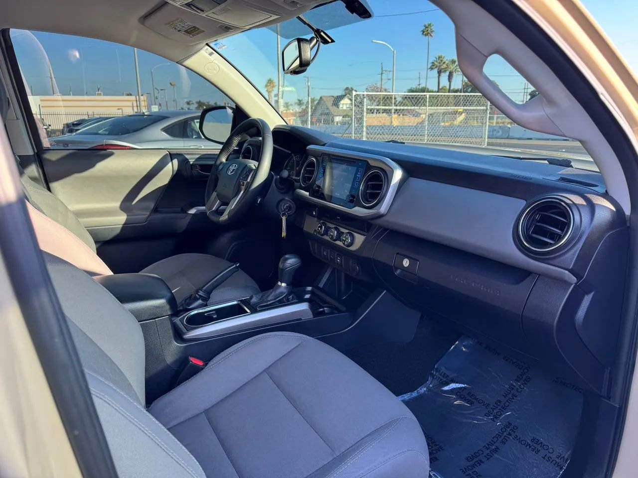 Used 2017 Toyota Tacoma SR5 image 24