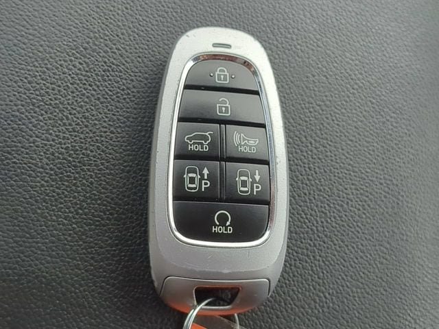 Used 2023 Hyundai Tucson Limited AWD/4WD image 29