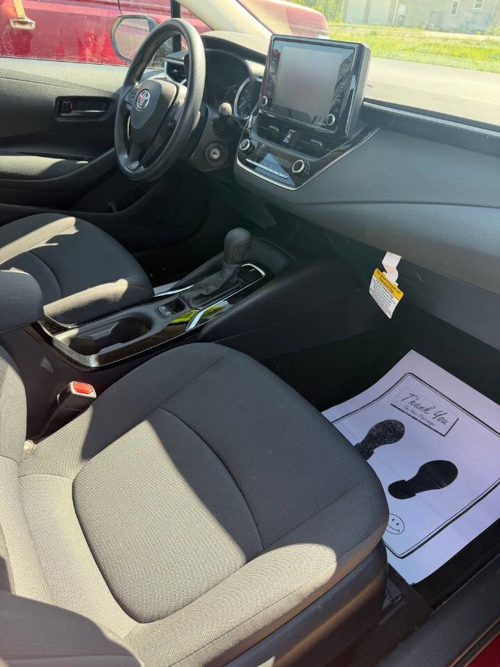 Used 2022 Toyota Corolla LE w/ Carpet Mat Package (TMS) FWD image 14