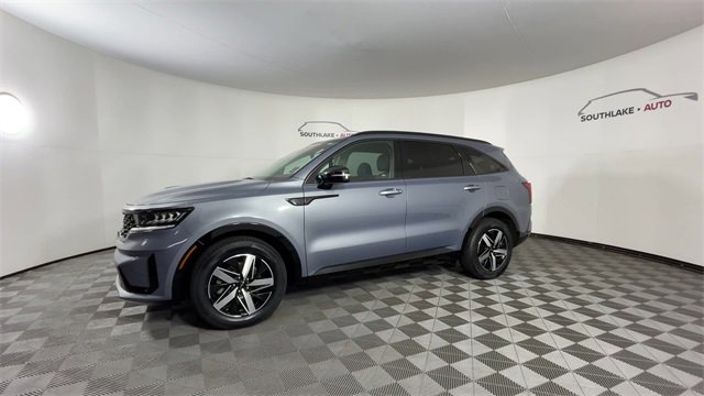 Certified 2022 Kia Sorento S w/ Panoramic Sunroof Package image 4