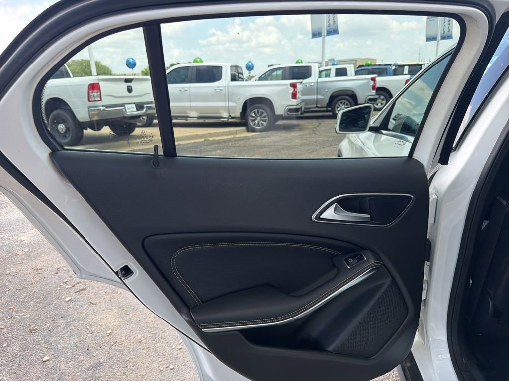 Used 2020 Mercedes-Benz GLA 250 4MATIC w/ Convenience Package image 23