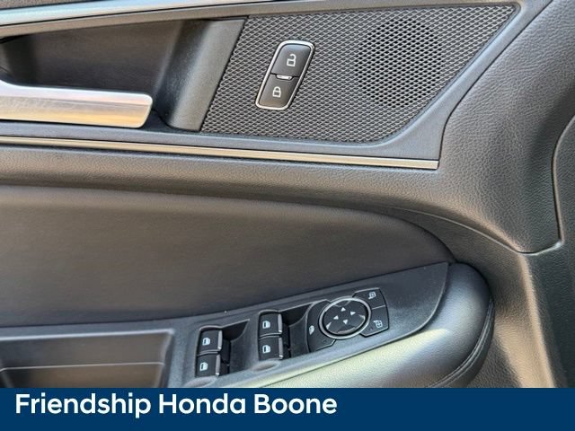 Used 2022 Ford Edge SE AWD/4WD image 13