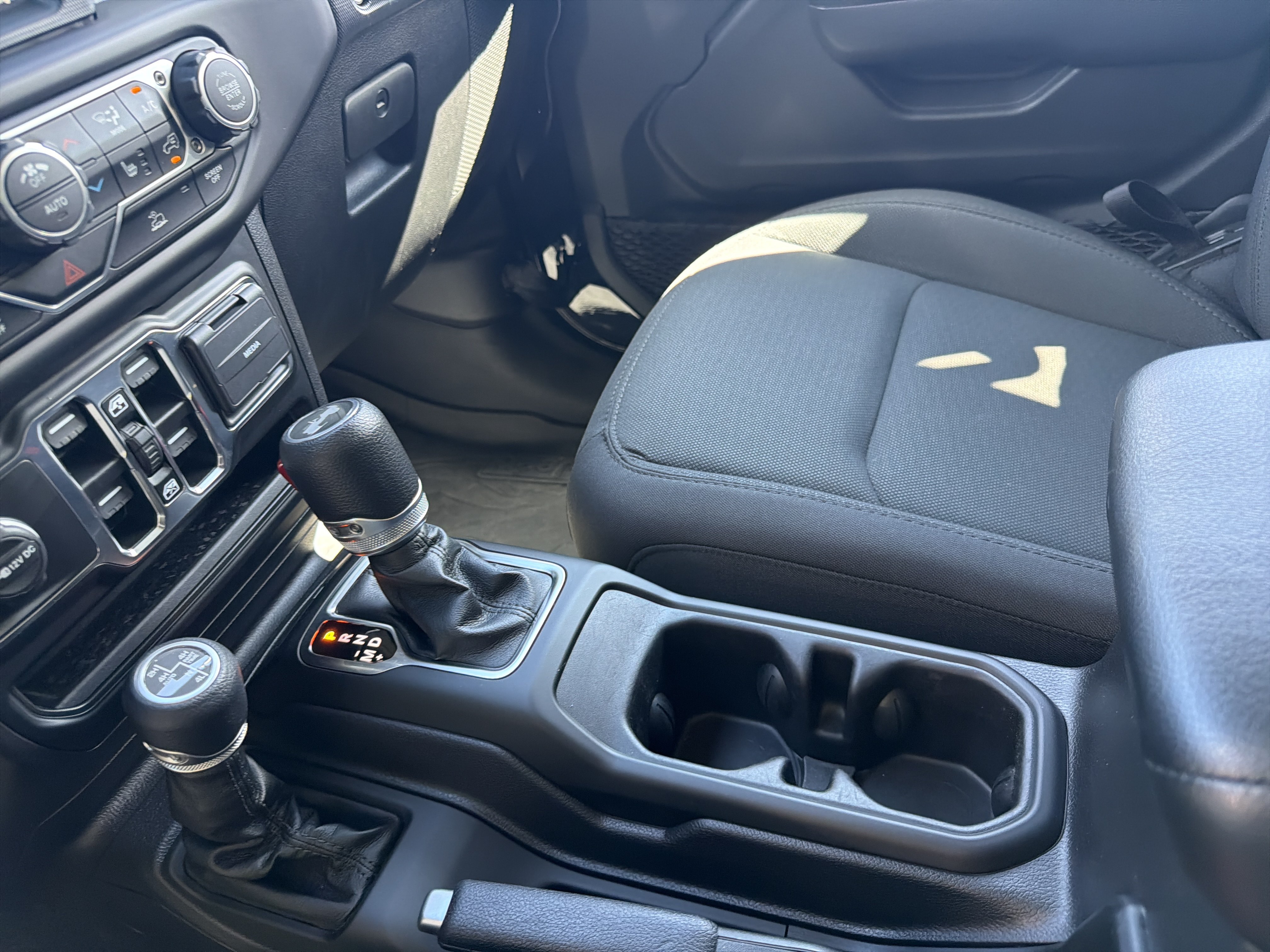 Used 2023 Jeep Wrangler Unlimited w/ Cold Weather Group AWD/4WD image 13