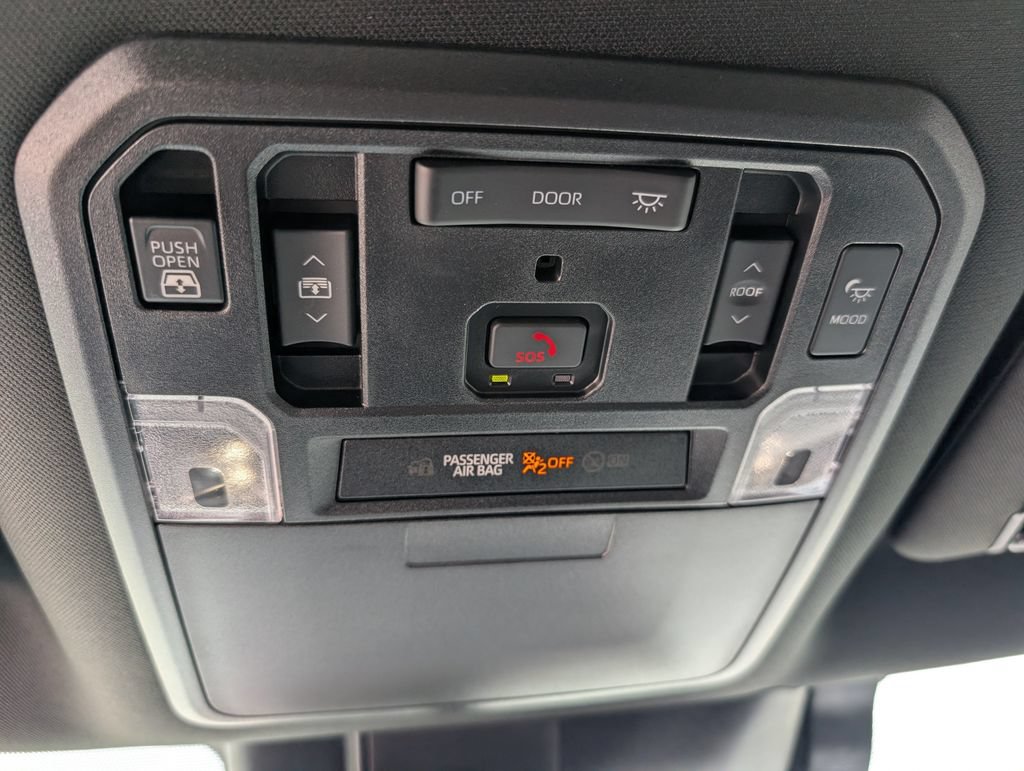 Used 2025 Toyota Tundra Platinum AWD/4WD image 14