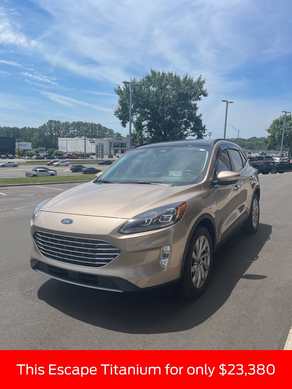 Used 2021 Ford Escape Titanium w/ Titanium Elite Package AWD/4WD image 13