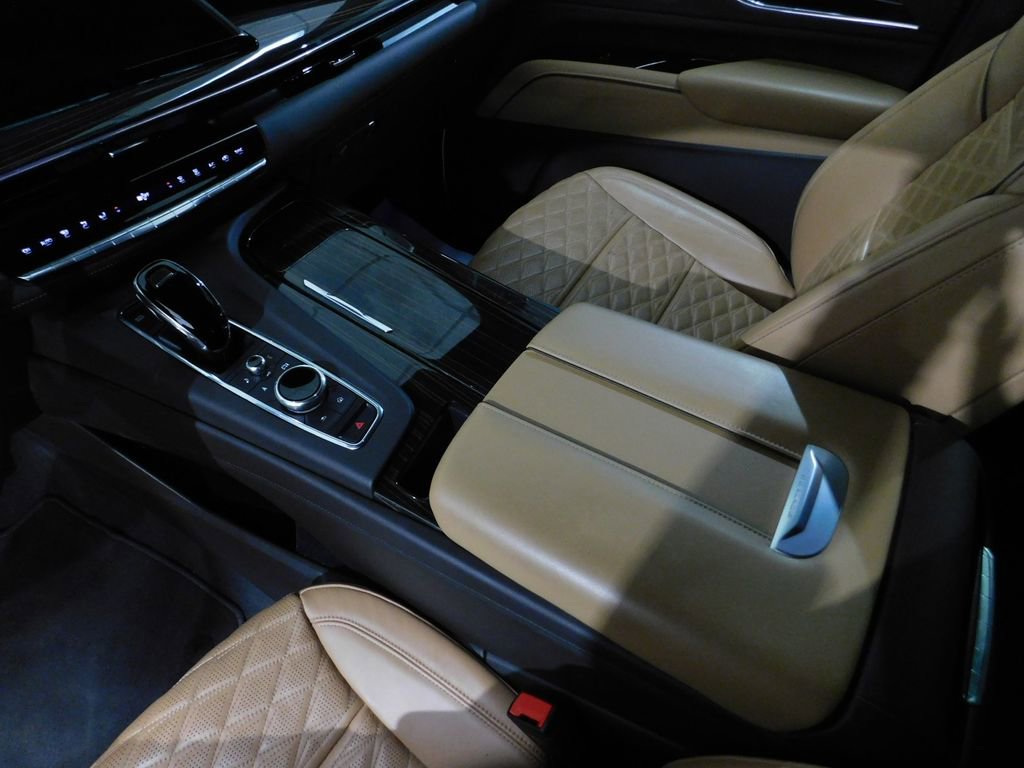 Used 2024 Cadillac Escalade Premium Luxury w/ Touring Package image 79