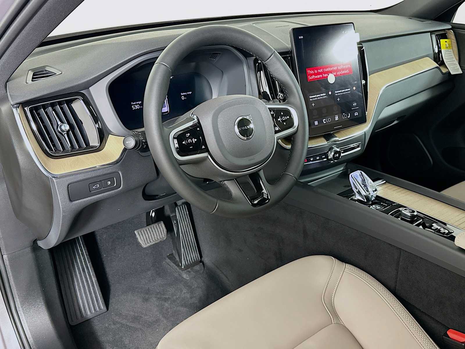 New 2026 Volvo XC60 T8 Plus w/ Protection Package AWD/4WD image 9
