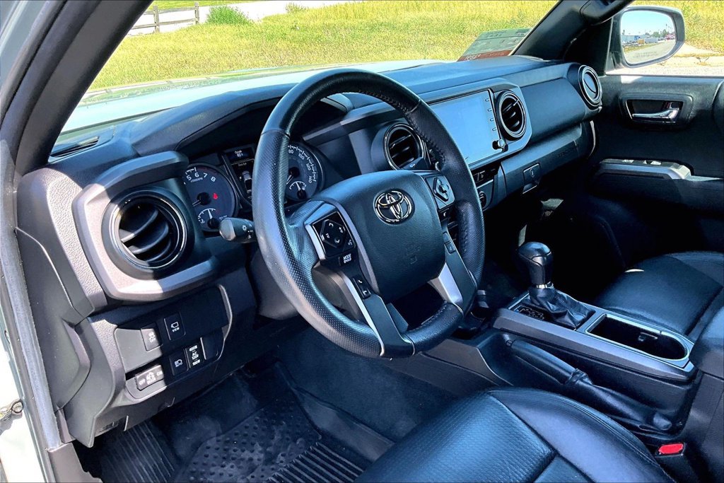 Used 2023 Toyota Tacoma TRD Off-Road w/ TRD Premium Off Road Package AWD/4WD image 12