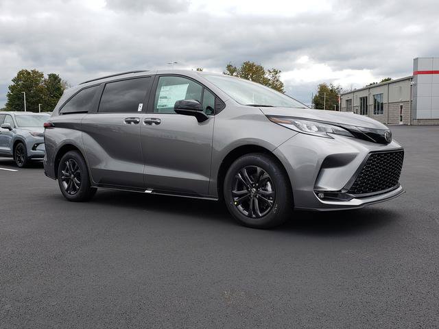 New 2026 Toyota Sienna XSE AWD/4WD image 3