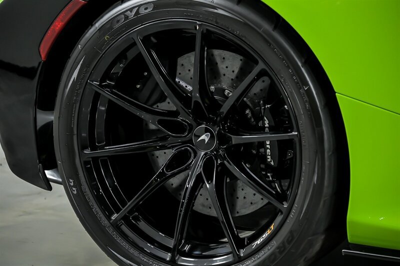 Used 2021 McLaren 765LT RWD image 17
