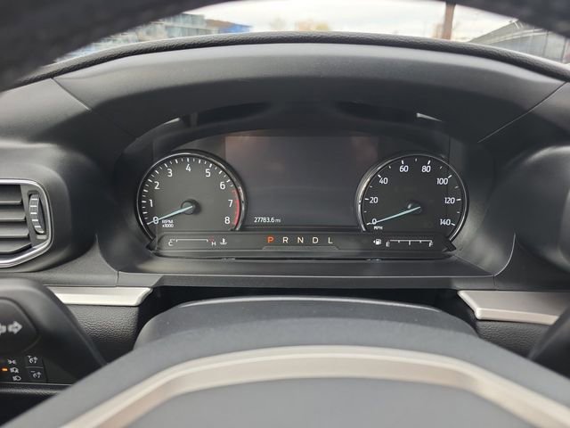 Certified 2021 Ford Explorer XLT w/ Equipment Group 202A image 9