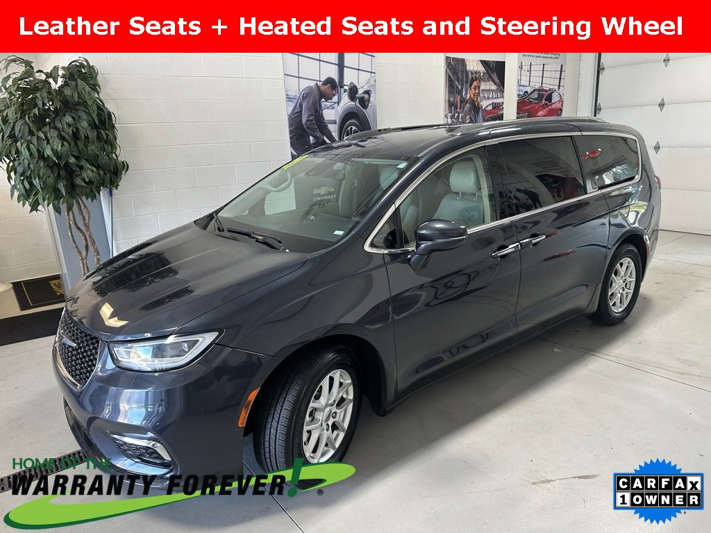 Used 2021 Chrysler Pacifica Touring-L image 3