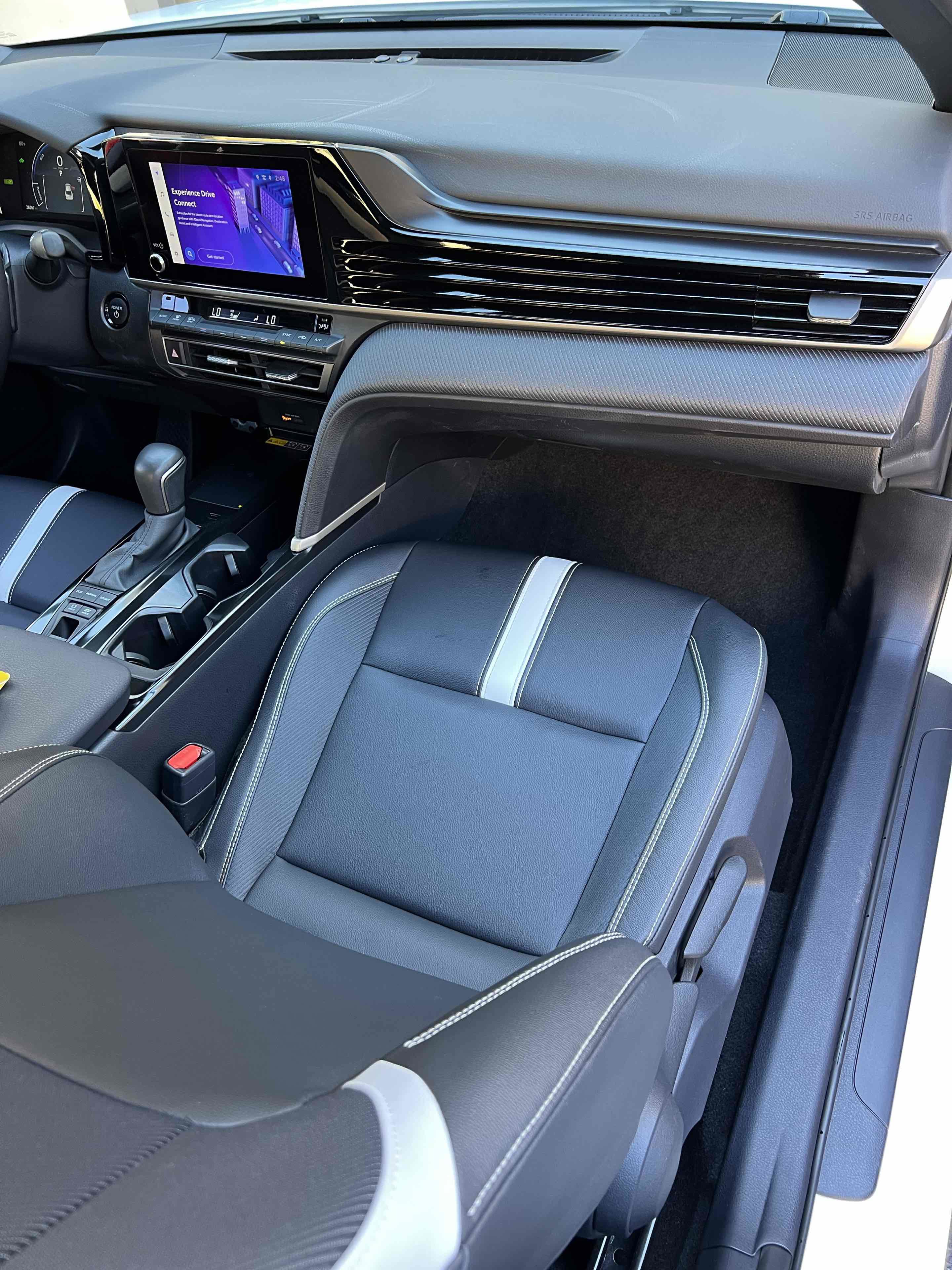 Used 2025 Toyota Camry SE image 27