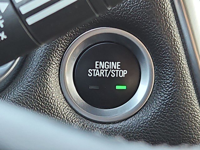 Used 2023 Chevrolet Traverse RS AWD/4WD image 16