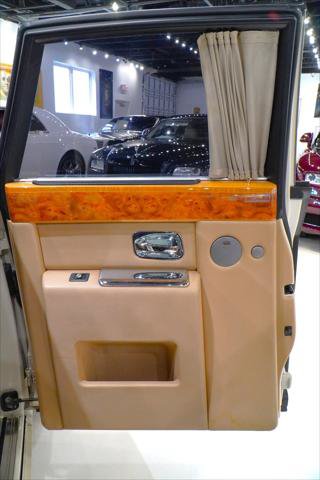 Used 2009 Rolls-Royce Phantom Sedan RWD image 22