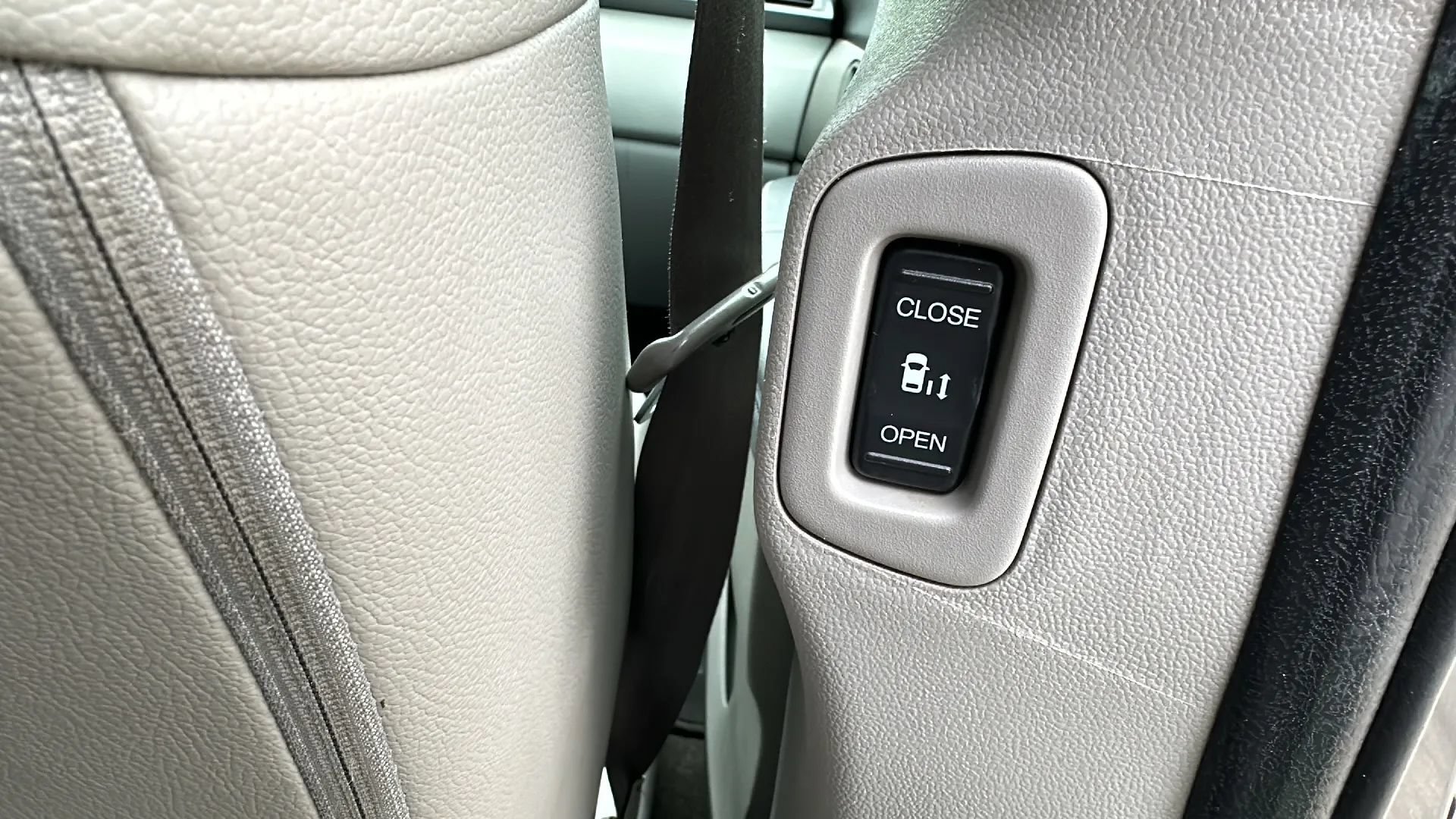 Used 2015 Honda Odyssey Touring image 23