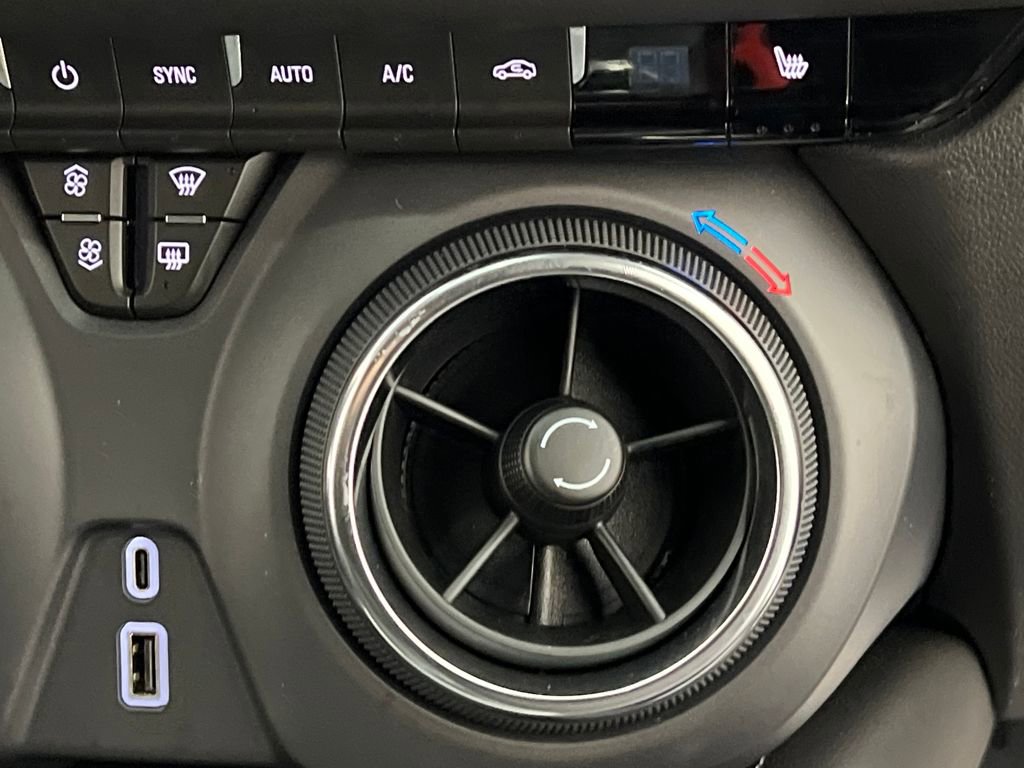 Used 2025 Chevrolet Blazer LT image 49