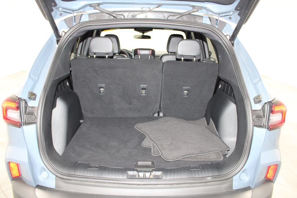 Used 2025 Ford Escape ST-Line w/ Tech Pack #1 FWD image 16