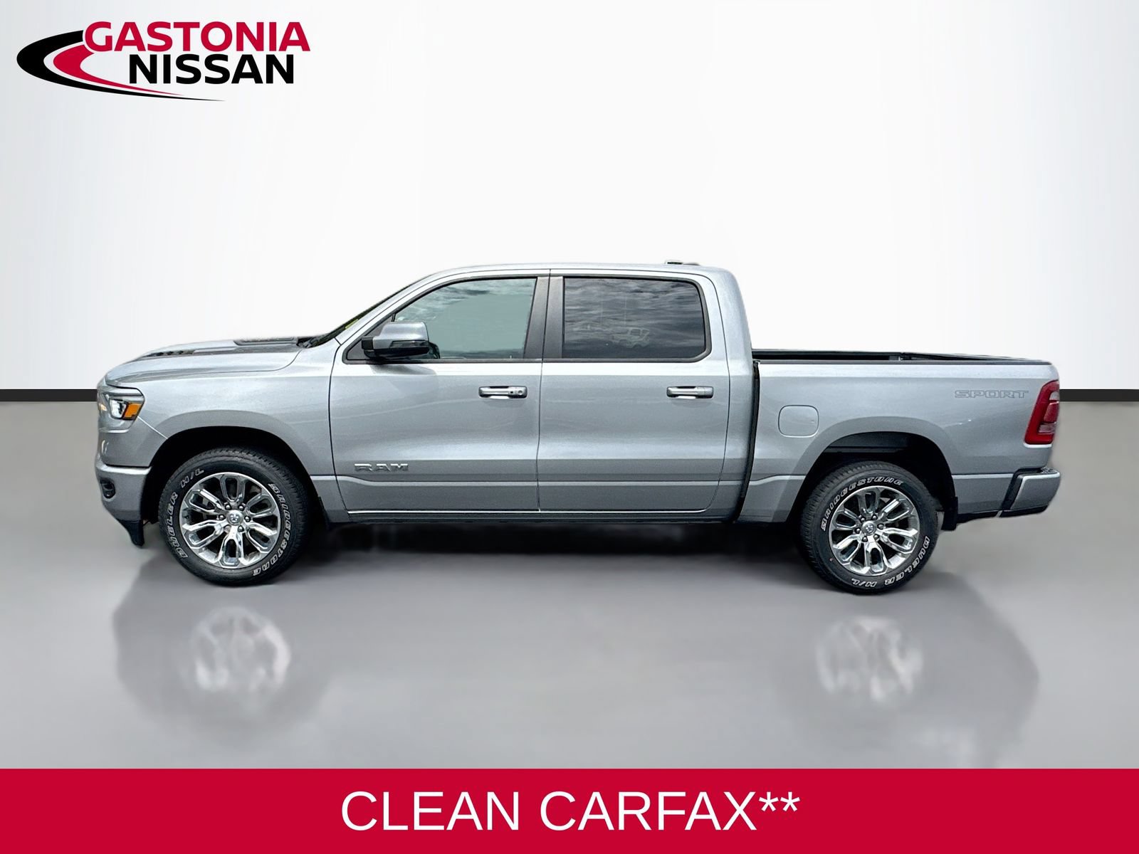 Used 2023 RAM 1500 Laramie AWD/4WD image 5