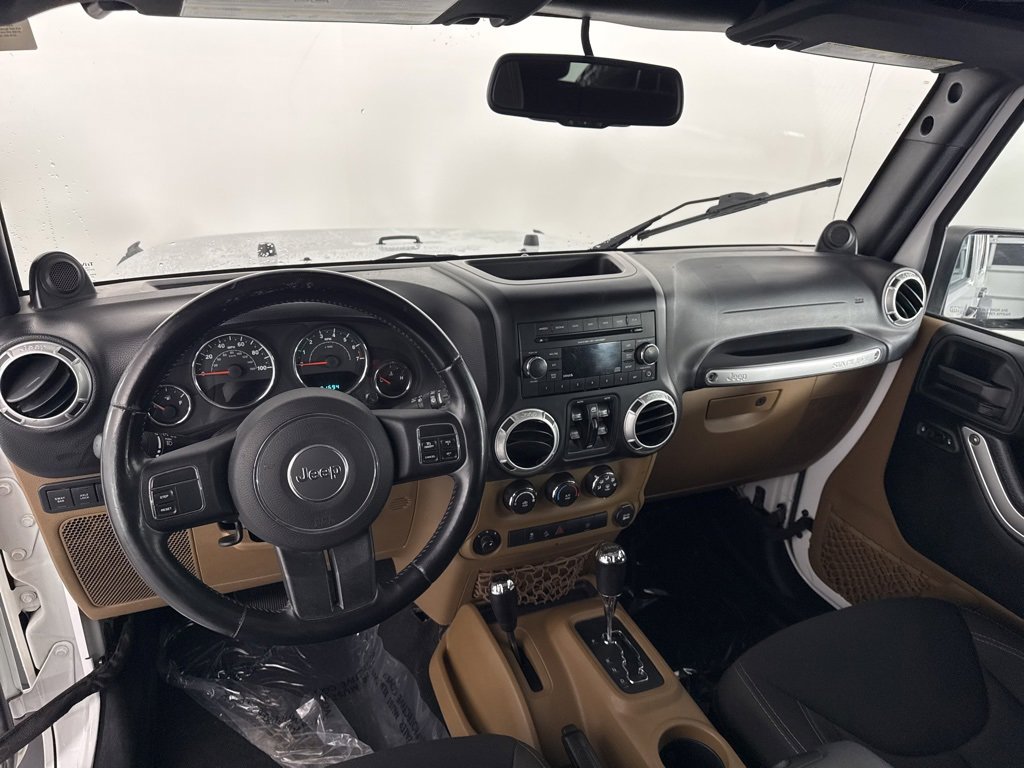 Used 2014 Jeep Wrangler Unlimited Rubicon w/ Max Tow Package image 28