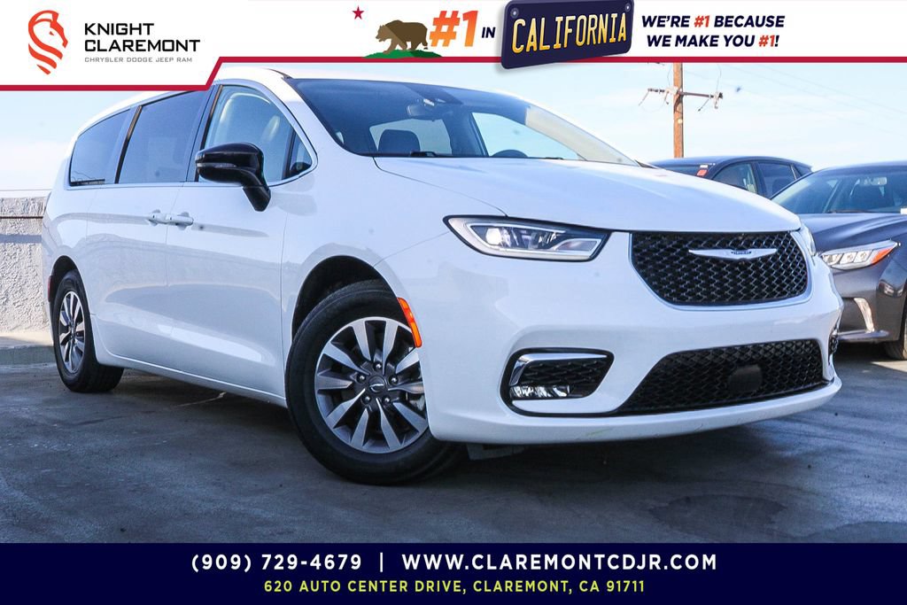 Used 2024 Chrysler Pacifica Limited