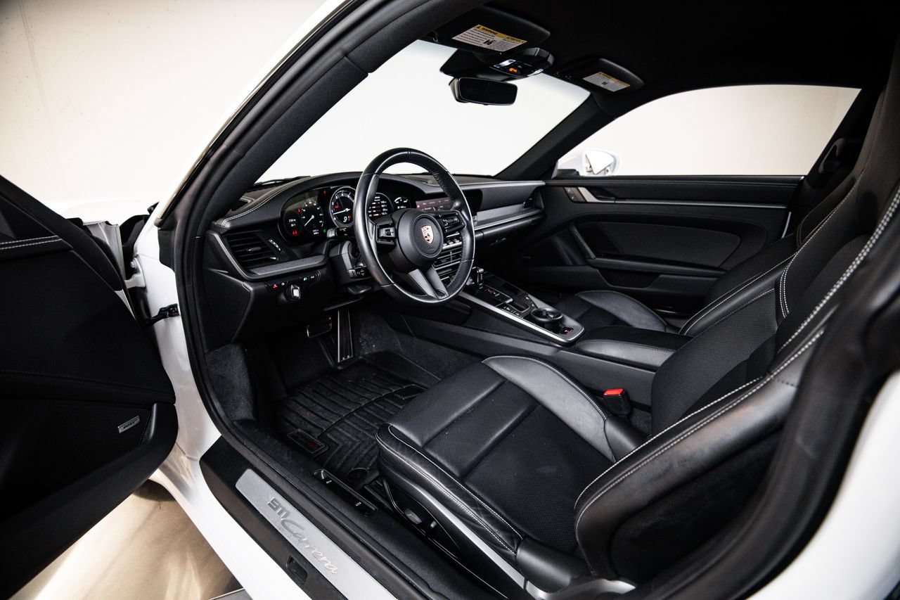 Certified 2023 Porsche 911 Carrera RWD image 4