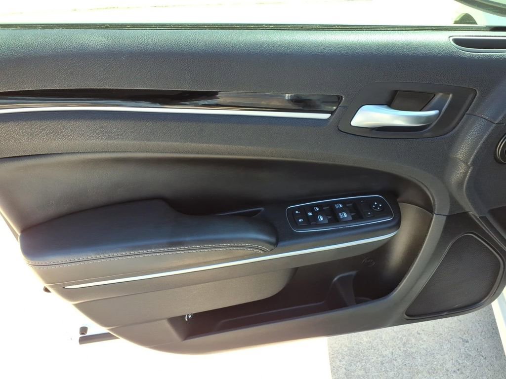 Used 2021 Chrysler 300 S w/ S Model Appearance Package image 15