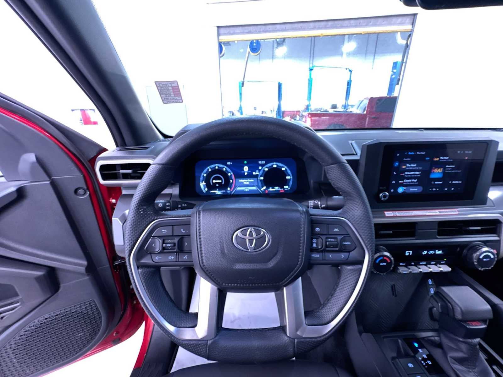 Used 2025 Toyota Tacoma TRD Off-Road AWD/4WD image 15
