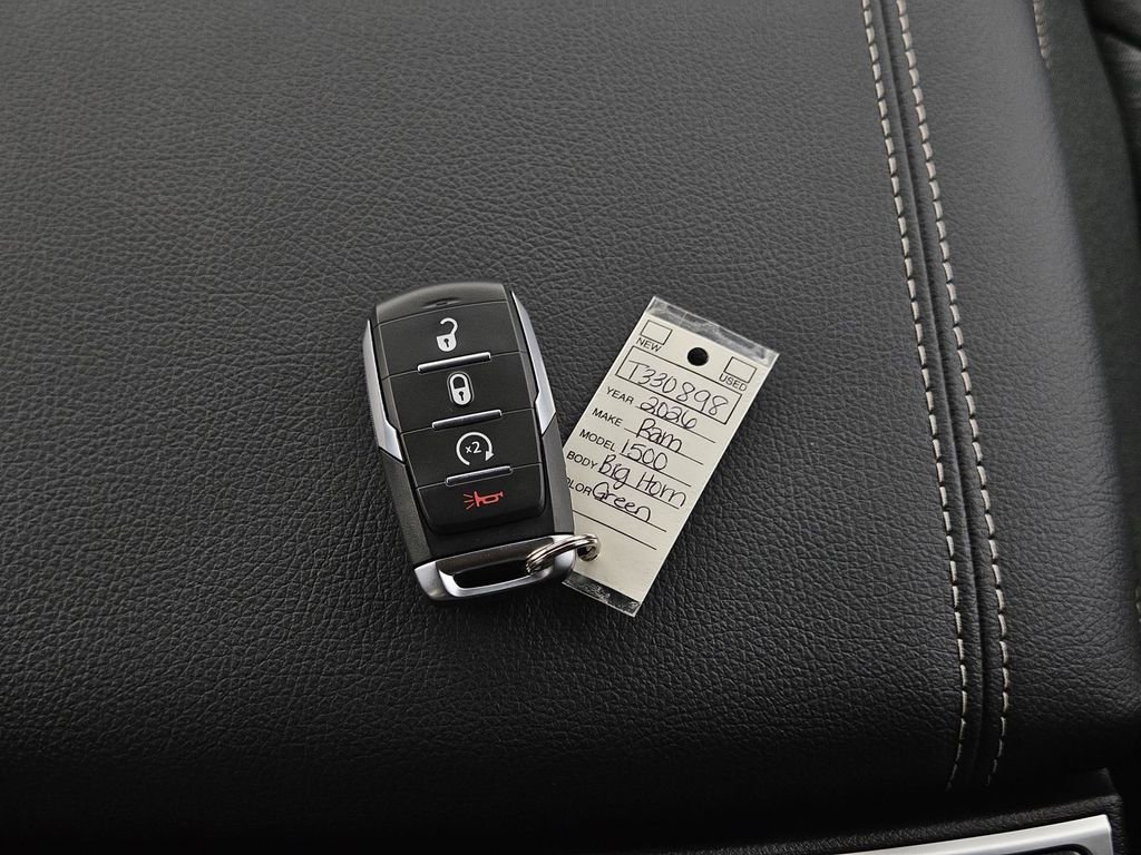 New 2026 RAM 1500 4x4 Crew Cab image 34