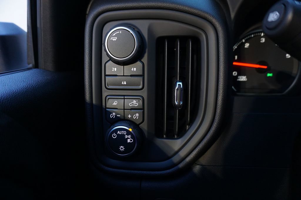 New 2026 Chevrolet Silverado 2500 Custom w/ Custom Value Package image 20