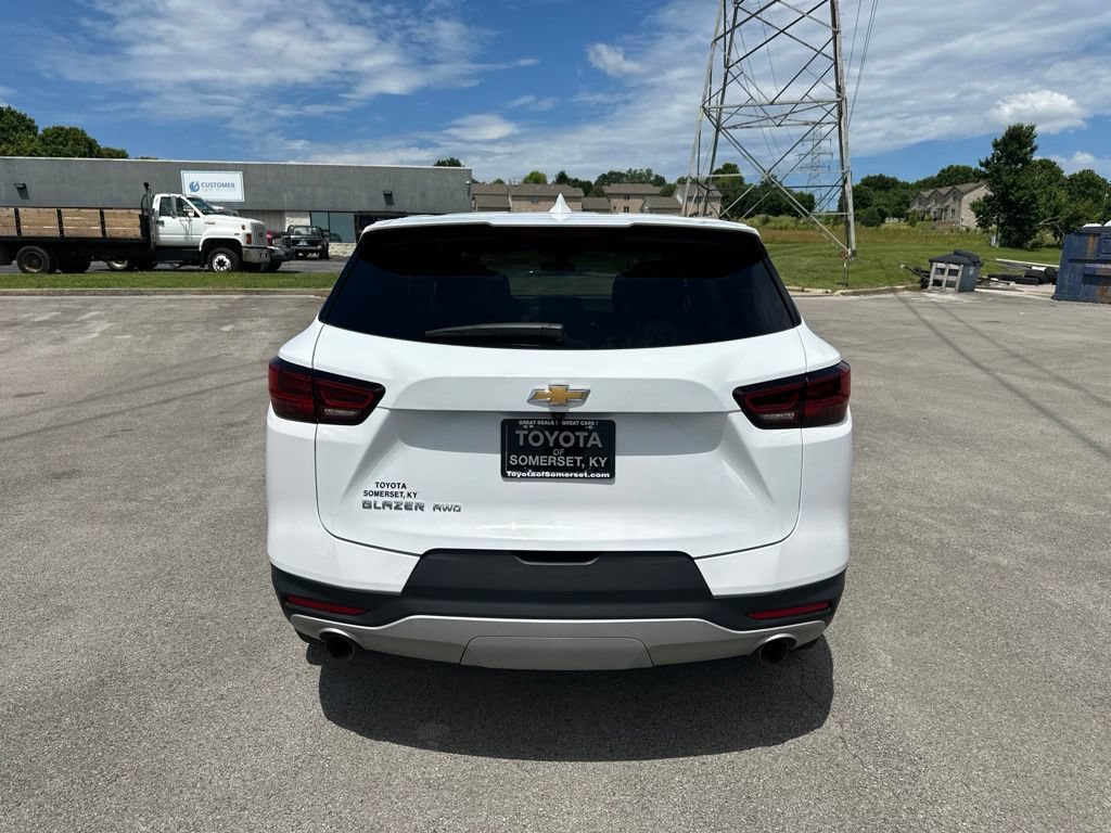 Used 2025 Chevrolet Blazer LT AWD/4WD image 6