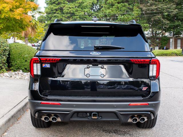 Certified 2025 Ford Explorer ST AWD/4WD image 4
