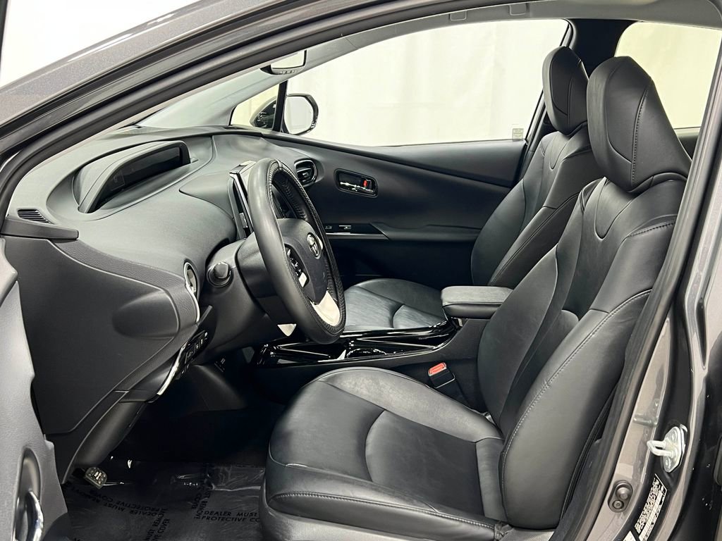 Used 2017 Toyota Prius Prime Advanced FWD image 13