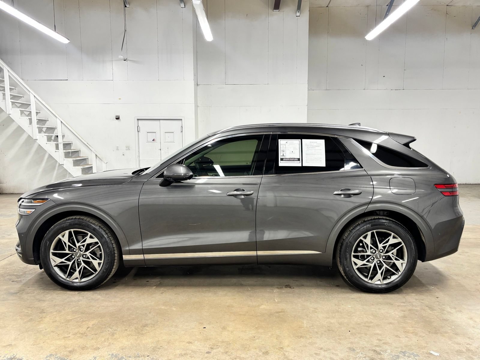 Used 2022 Genesis GV70 2.5T w/ Advanced Package AWD/4WD image 4