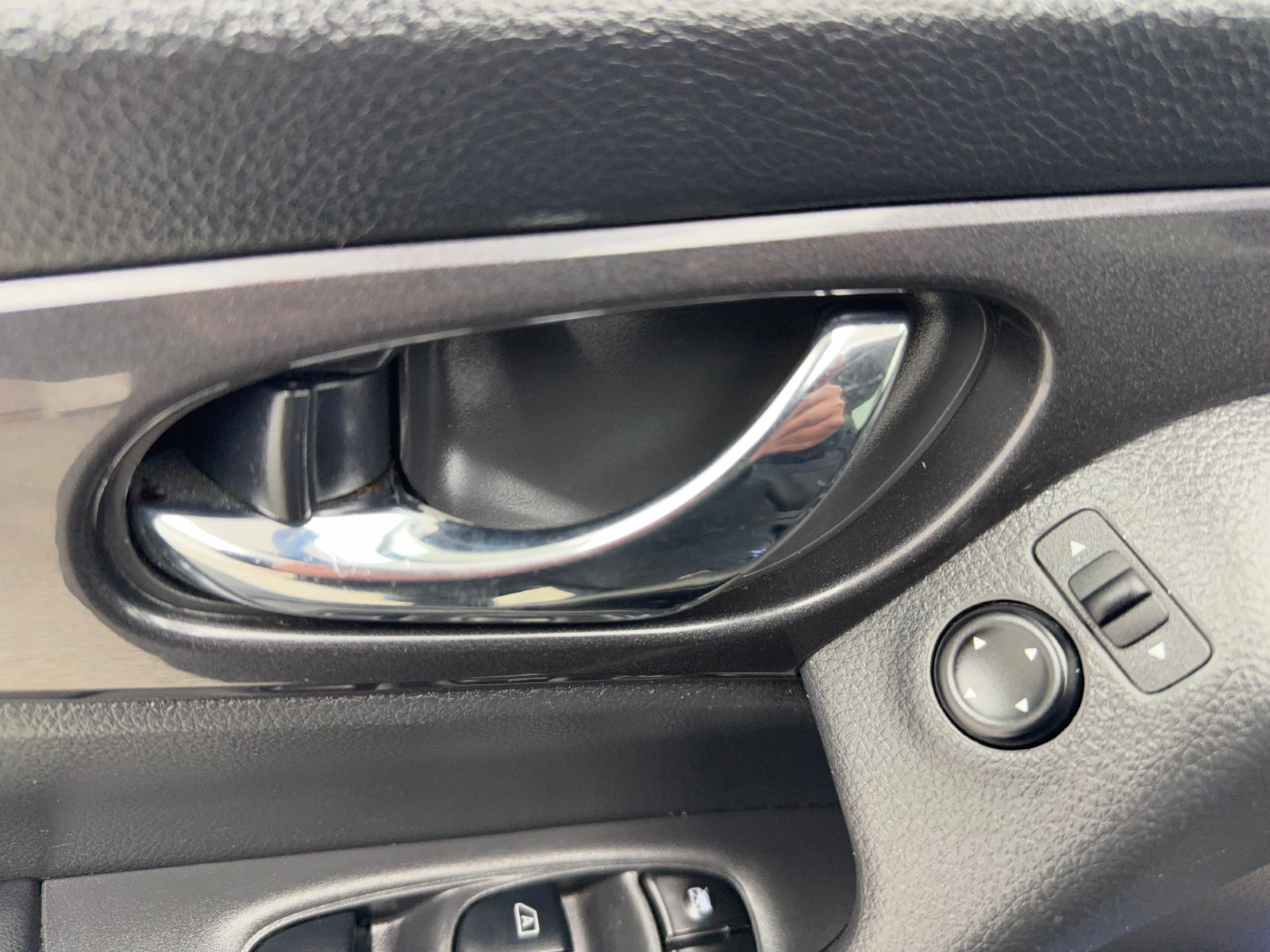 Used 2019 Nissan Rogue SV FWD image 30