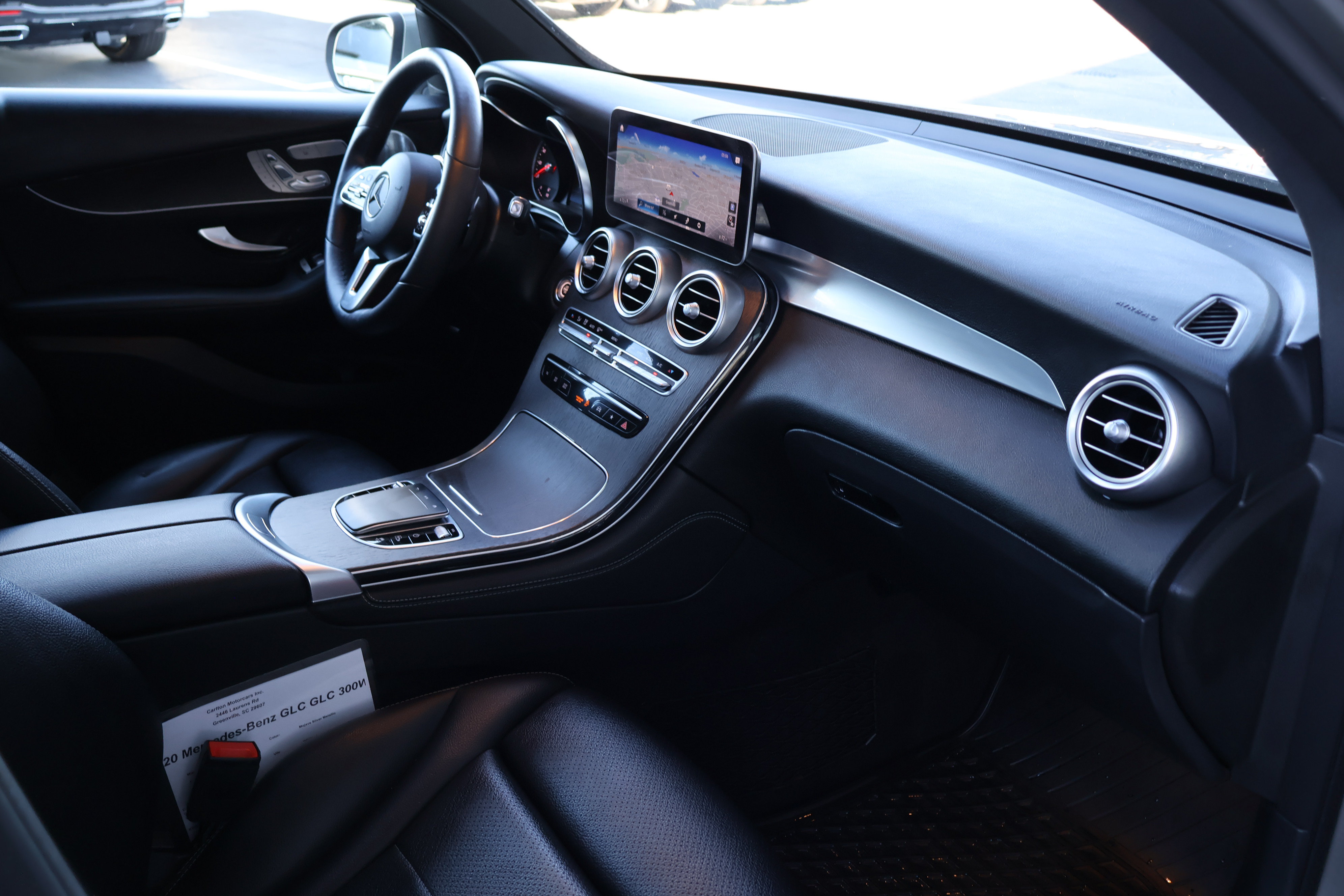 Used 2020 Mercedes-Benz GLC 300 image 29