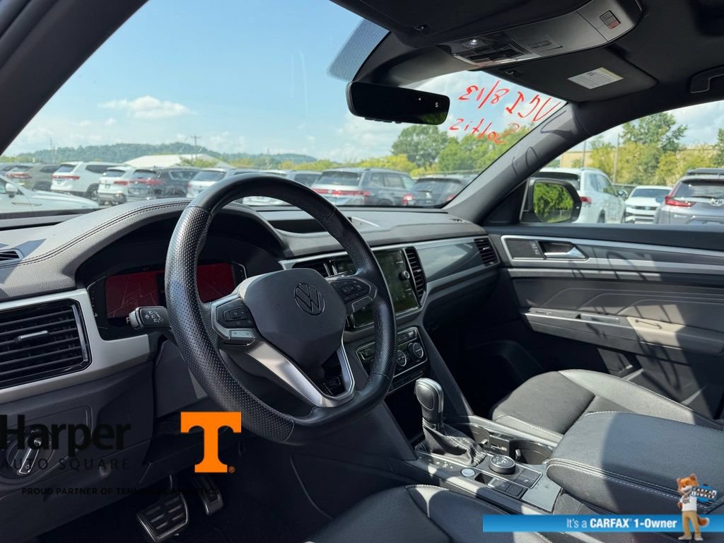 Used 2023 Volkswagen Atlas Cross Sport SEL R-Line AWD/4WD image 15