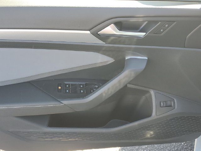 New 2027 Volkswagen Jetta SE FWD image 13