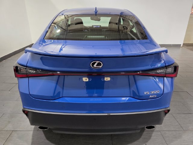 Used 2021 Lexus IS 300 AWD w/ Comfort Package image 4