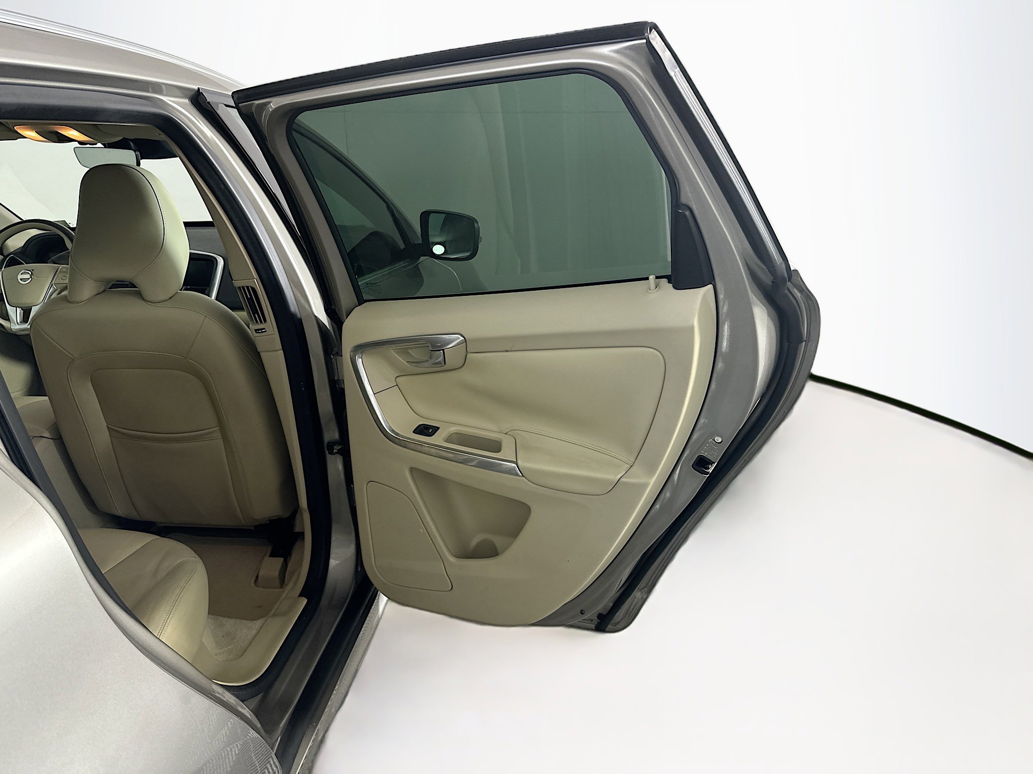 Used 2015 Volvo XC60 T5 Premier image 28