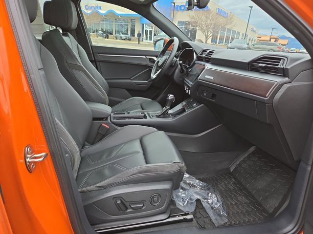 Used 2023 Audi Q3 2.0T Premium Plus w/ Premium Plus Package image 37