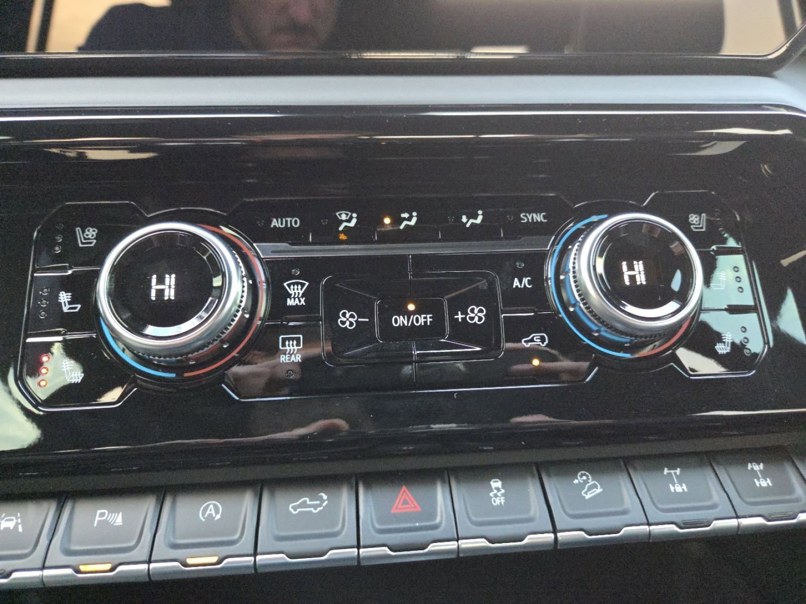 New 2026 GMC Sierra 1500 AT4X image 38