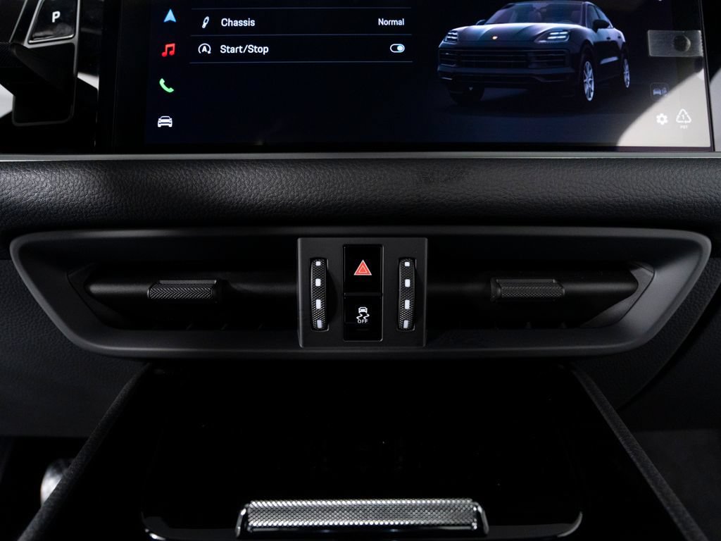 New 2026 Porsche Cayenne Coupe AWD/4WD image 27