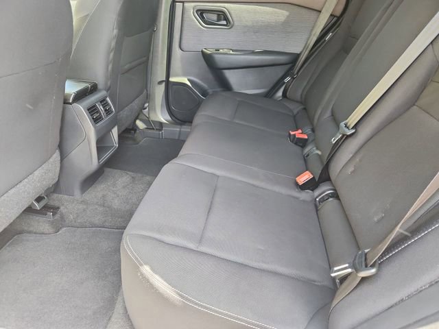 Used 2023 Nissan Rogue S image 23