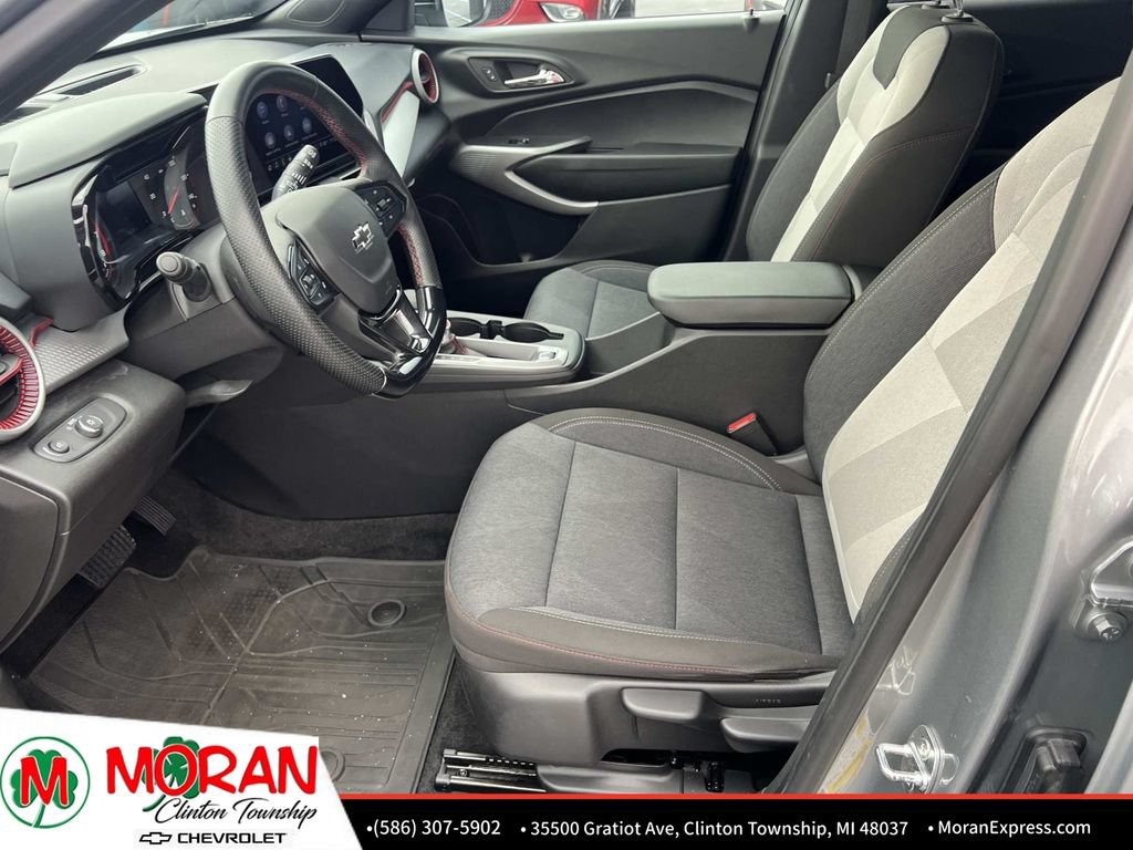 Certified 2024 Chevrolet Trax RS w/ Driver Confidence Package FWD image 17