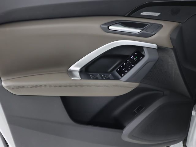 Certified 2025 Audi Q5 Prestige AWD/4WD image 11