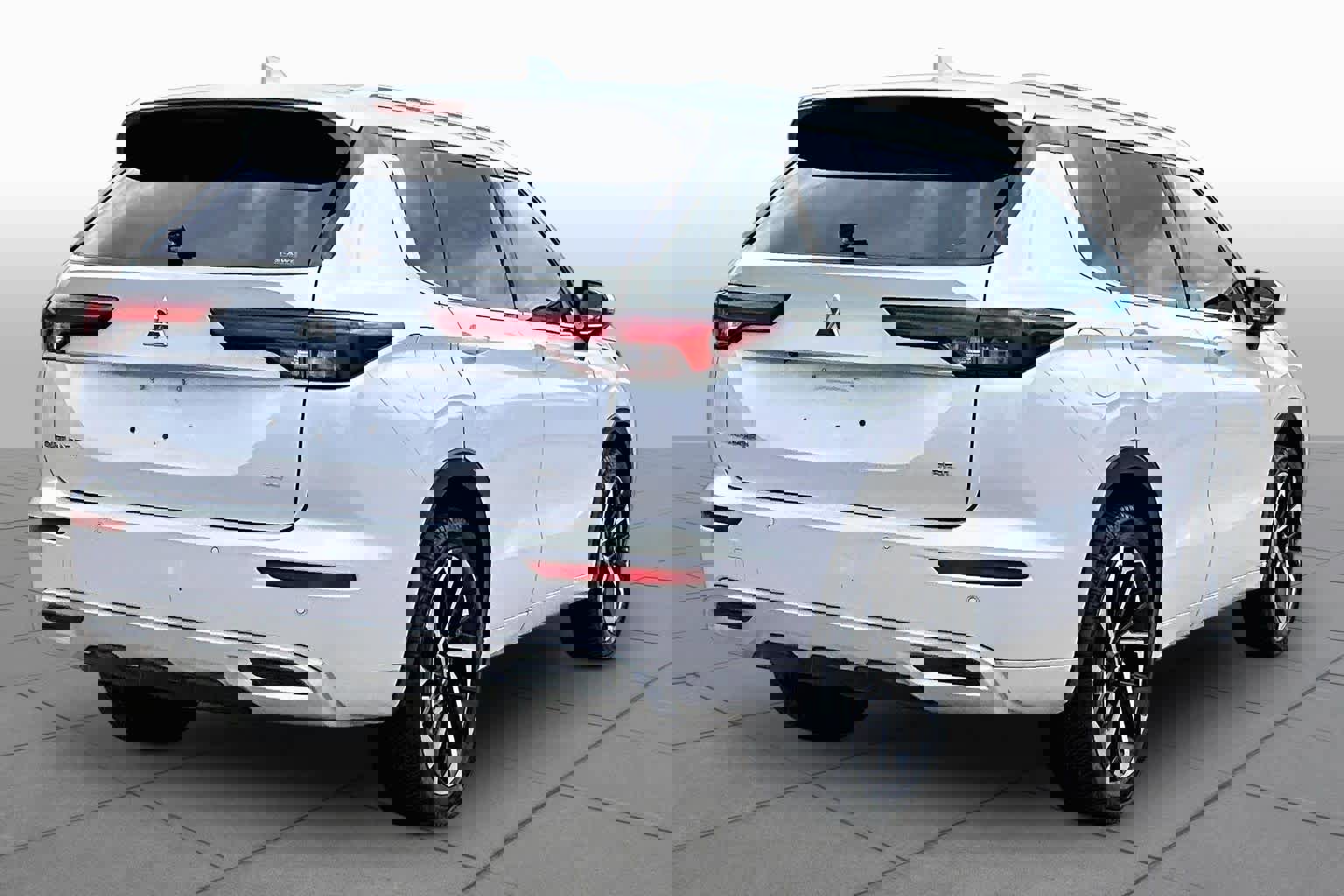 Used 2022 Mitsubishi Outlander SEL image 13